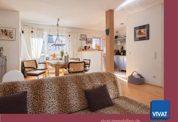 Sehr komfortable City-Wohnung in gesuchter Lage mit Balkon, Loggia, EBK & optionalem TG-Stellplatz.