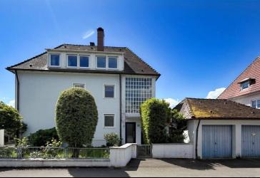 Helle Dachgeschosswohnung mit ausgebautem Dachraum in FN-Windhag