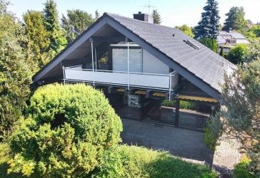 . Architektur zum Wohlfühlen . Charaktervolles HUF-Haus mit Weitblick