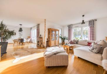 Exklusives Wohnerlebnis: Lichtdurchflutete 4-Zimmer-Wohnung in Bestlage