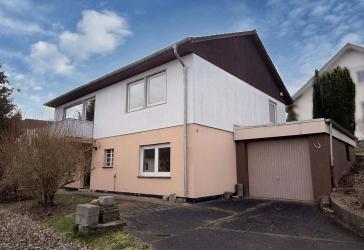 Bungalow mit schönem Grundstück und Garage in Liebenau-Niedermeiser