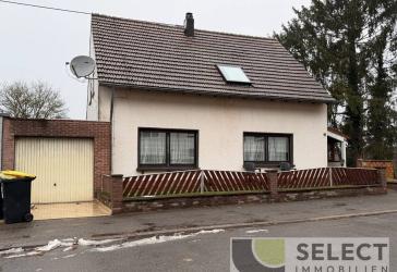 Aus Bankverwertung! Freistehendes Einfamilienhaus mit Einliegerwohnung und Garage