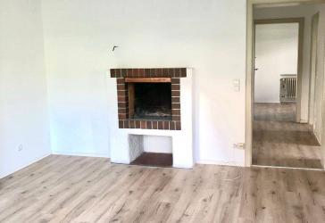 Eigentumswohnung mit Kamin und eigenem Garten -bezugsfrei-