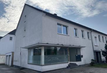 - VERMIETET - Ladenlokal mit großer Fensterfront