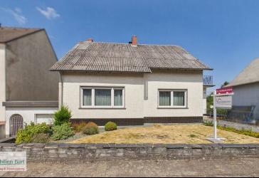 GRENZNÄHE: WOHNHAUS MIT 2 WOHNUNGEN / TOP LAGE AM WALDRAND IN FREUDENBURG!