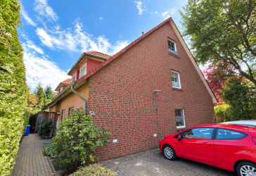 Kapitalanlage! Gepflegte 2-Zimmer-Wohnung mit Balkon und Stellplatz in Oldenburg-Ofenerdiek
