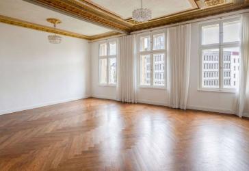 Erker, Stuck und Flügeltüren: Ihre herrschaftliche Residenz im Haus Feuerland