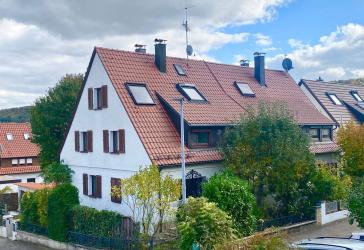 von privat - Reihenhaus mit 10 Zimmern in Gerlingen