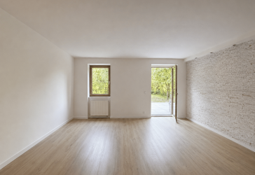 Modern sanierte Wohnung mit großem Garten