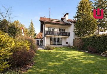 WINDISCH IMMOBILIEN - Große DHH mit eingewachsenem Garten und Einliegerwohnung in Gröbenzell-Nord