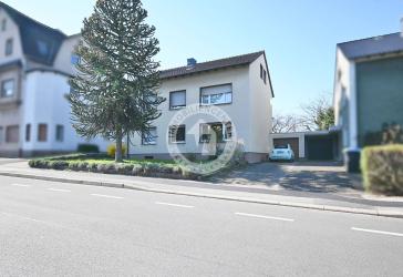 Investition mit Perspektive - vollvermietetes 2-3 FH mit großem Grundstück in beliebter Lage