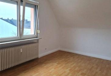 Helle 2-Zimmer-Wohnung mit Einbauküche & Tageslichtbad - fußläufig zur S-Bahn in Erzhausen