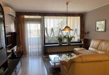 Schöner Wohnen ... 4-Zimmer-Komfortwohnung mit Loggia und extra ...