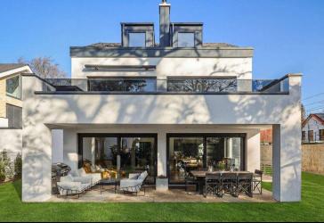 MGF-Group: Familienanwesen mit Wohn-/Nutzfläche von 335 m²
