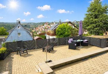 FAMILIENGLÜCK MIT GARTEN UND EINLIEGERWOHNUNG