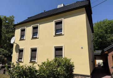 Ein Grundstück zum Träumen & Verlieben! Einfamilienhaus mit Pool in Riesa