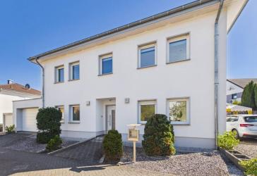 Modernes Stadthaus- großzügig geplant und vielseitig nutzbar