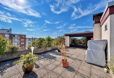 Maisonettewohnung mit Hauscharakter - Wohnen auf zwei Ebenen mit Balkon und Dachterrasse