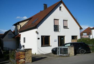 2-Fam-Haus in Bietigheim-Bissingen (Ortsteil Bissingen) mit großem Garten und Garage