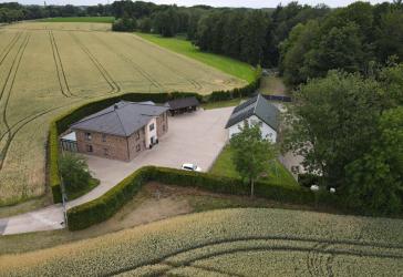 Haus Hof kaufen verkaufen Pferdehof Anwesen ländlich Resthof