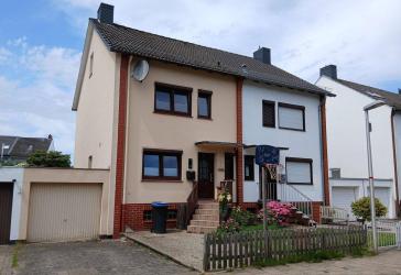 Reserviert! Schöne Doppelhaushälfte in ruhiger Lage von Langen