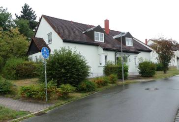 2-Zimmer-Wohnung in 4-Familienhaus zum Kauf • als Kapitalanlage geeignet