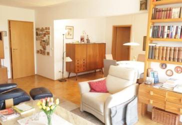 Mainz-Bretzenheim 4 ZKBGäste-WC mit 2Loggien auf 107 m² + Stellplatz, Kellerraum - Schwimmbad i.Hs. FREI