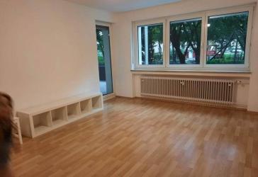 3-ZKB Wohnung, sehr großer Westbalkon, von privat