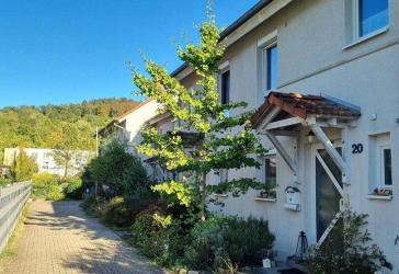Gepflegtes Reihenmittelhaus in familienfreundlicher Lage