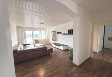 Moderne 4-Zimmer-Wohnung mit schöner Dachterrasse + Tiefgaragenstellplatz !!