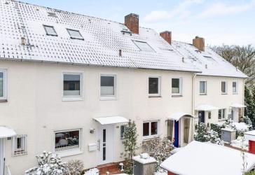 Liebevoll gepflegtes Reihenmittelhaus in bevorzugter Wohngegend Flensburgs