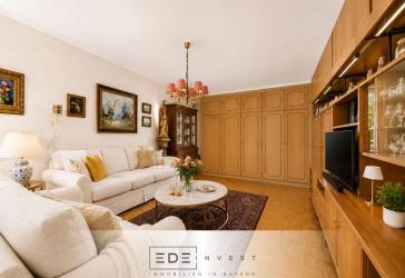 4-Zimmer-Wohnung mit Balkon und Modernisierungspotenzial - ideal für Eigennutzer & Kapitalanleger