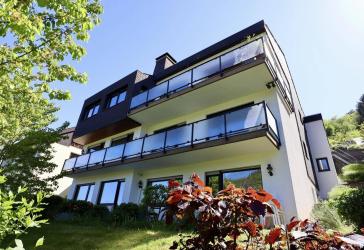 Großzügiges Einfamilienwohnhaus mit Moselblick in ruhiger Wohnlage