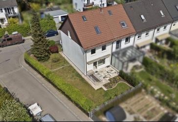 Kernsaniertes Reiheneckhaus mit Garten in Ingolstadt-Nord