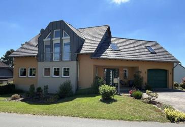 Familienfreundliches Einfamilienhaus mit Einliegerwohnung in ruhiger Lage von Messerich