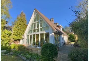 Architektenhaus in TOPLAGE: Traumhaft Wohnen mit Komfort zwischen Wald & Nordsee - BEZUGSFREI !