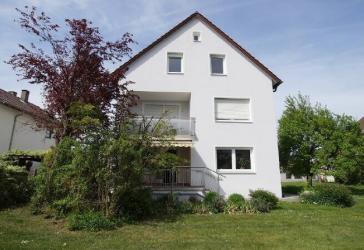 Großzügige 4 Zimmer-Wohnung mit Balkon