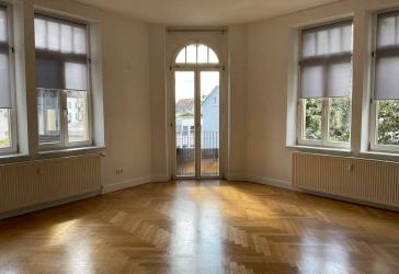 Helle großzügige Stadtwohnung in einer denkmalgeschützen Immobilie in Fulda