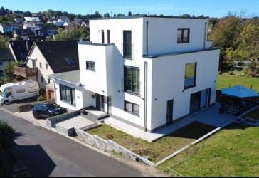 Moderne Villa in Fuldatal - großzügige Architektur, Galerie & 7 Zimmer
