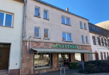Gelegenheit für Investoren: Mehrfamilienhaus in zentraler Lage