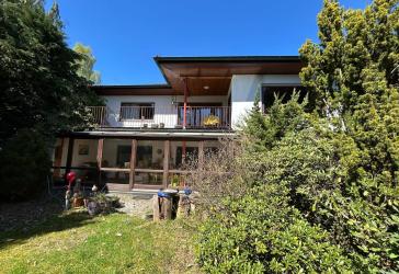 Großzügiges Wohnhaus mit traumhaften Garten und Wintergarten in Neustadt a.d. Waldnaab