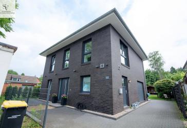 Moderne Stadtvilla mit großem Garten