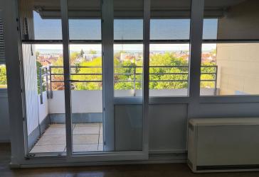 3,5 Zimmer Wohnung, mit Tiefgarage und Etagenaufzug.
