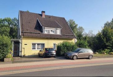 Einfamilienhaus Hilchenbach mit 5 Schlafzimmern und zusätzl. Baugrundstück