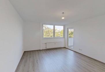 HELL & GEMÜTLICH - Charmante 3-Zimmer-Wohnung mit BALKON