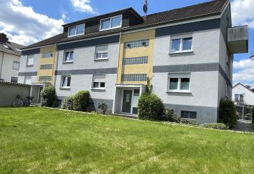 Wohnung - 2 ZKB mit Balkon ab sofort
