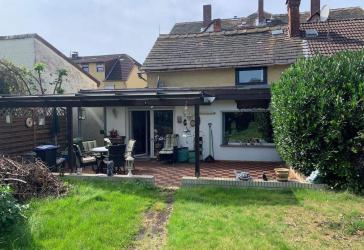 Zentral gelegenes 3-Familienwohnhaus und Einfamilienhinterhaus mit Garten
