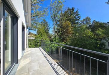 Provisionsfrei: bezugsfertige DG-Maisonettewohnung in Trudering mit Parkblick