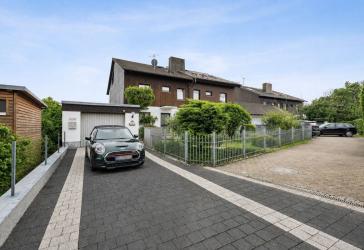 Provisionsfrei - Attraktive Doppelhaushälfte in bester Lage von Puchheim mit schönem Blick