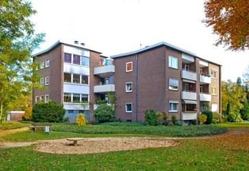 Helle 3-Zimmer-Etagenwohnung mit Badfenster und Kinderspielplatz in Bocholt